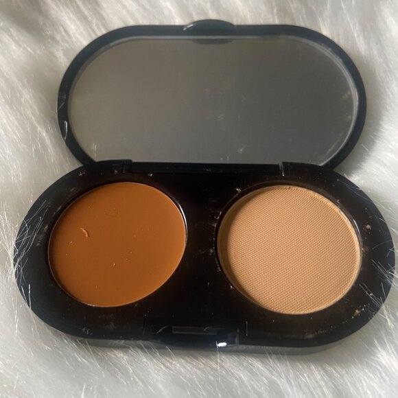 Bobbi Brown Creamy‎ Concealer Kit in Almond - Picture 3 of 4